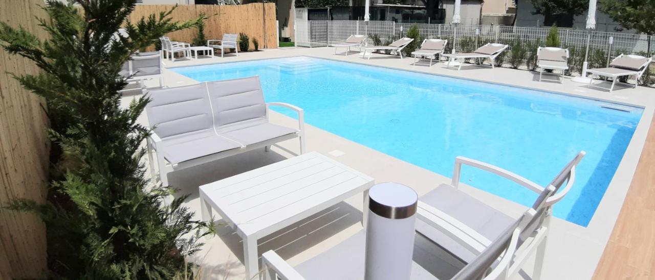 Hotel Ermeti B&B Brunch リッチョーネ エクステリア 写真