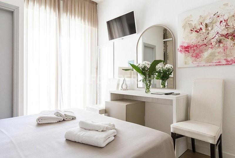 Hotel Ermeti B&B Brunch リッチョーネ エクステリア 写真