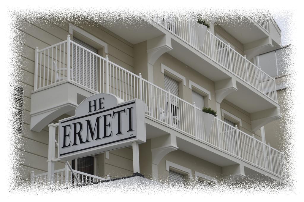 Hotel Ermeti B&B Brunch リッチョーネ エクステリア 写真